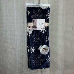 RAE DUNN. By ENCHANTE Navy Oversized Christmas Let It Snow Globe Throw Blanket